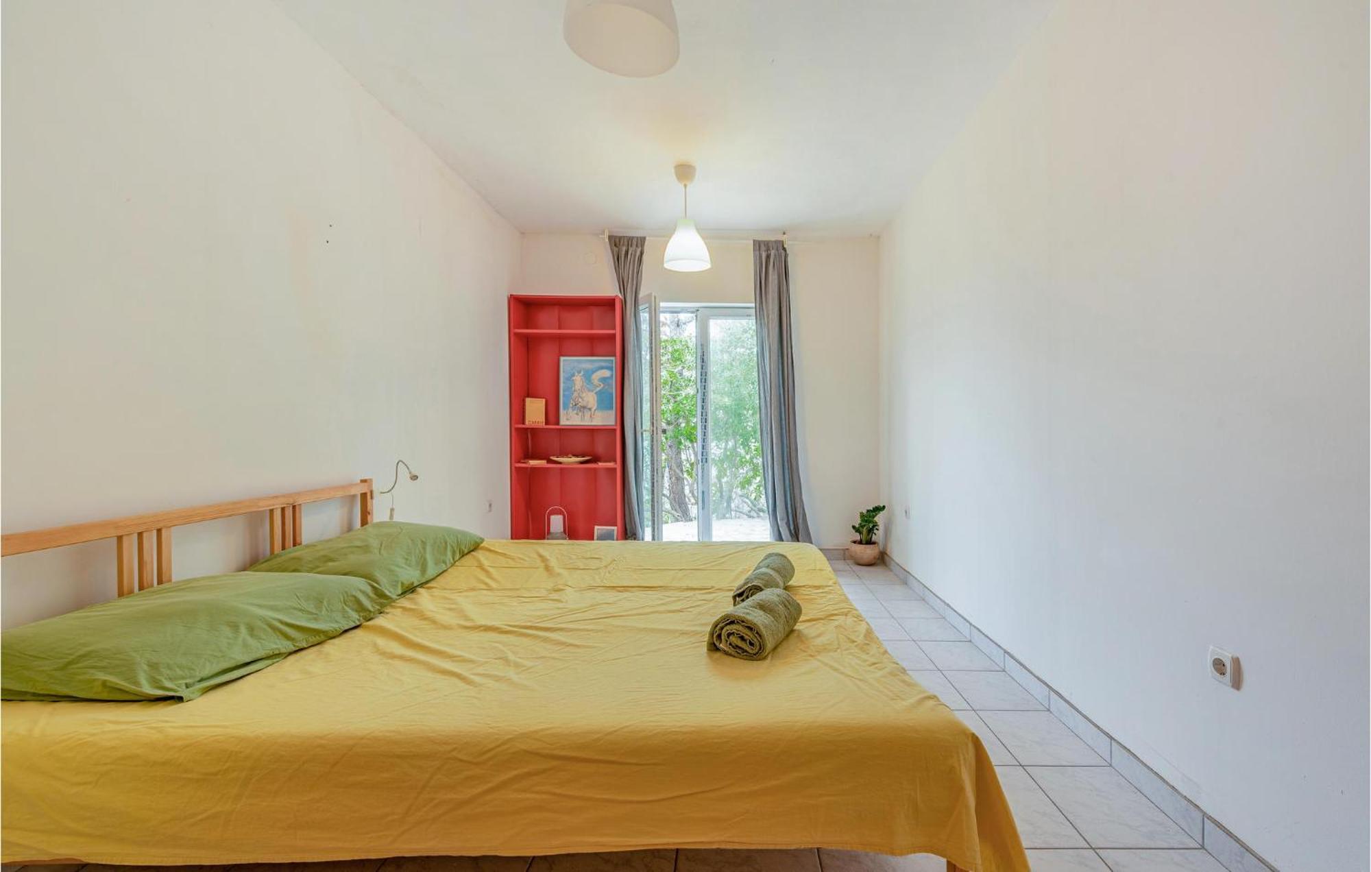 Pet Friendly Apartment In Novalja With Kitchen Exterior photo